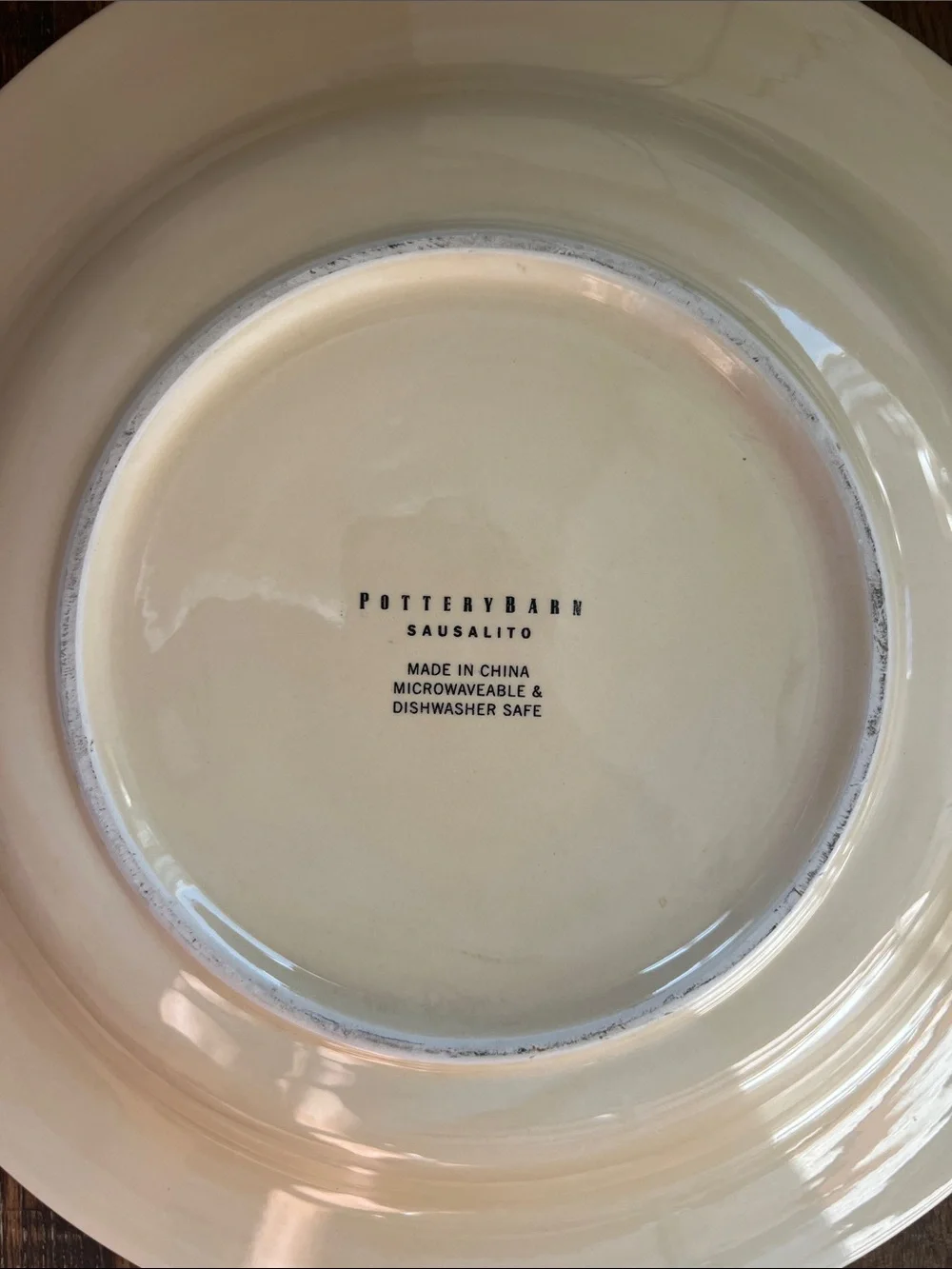 Pottery Barn Butter Yellow Glazed Sausalito Ceramic Dinner plates - Set of 4